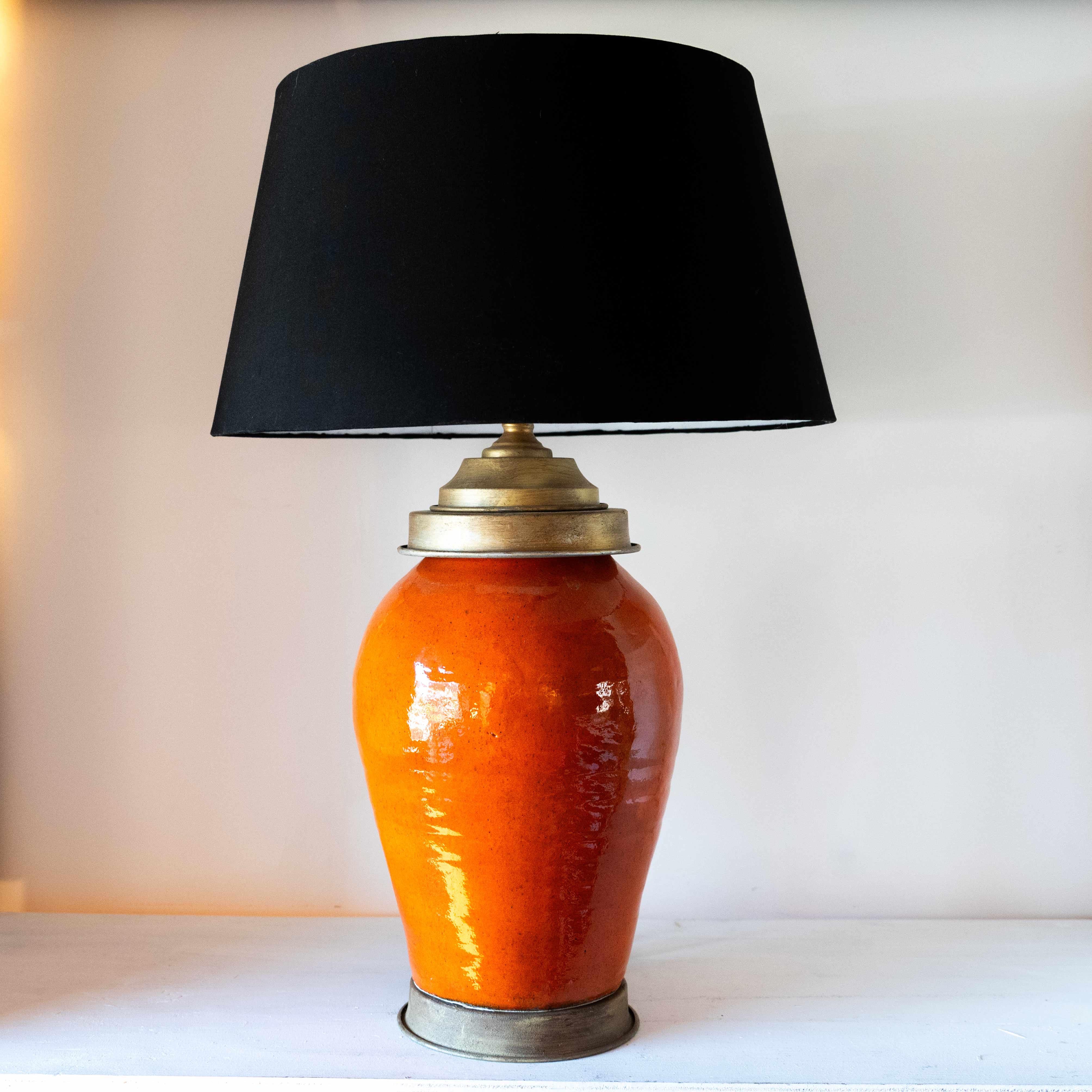 Lámpara de cerámica color naranjo